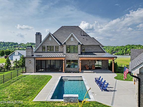 5th image of 3775 Edgewater Way