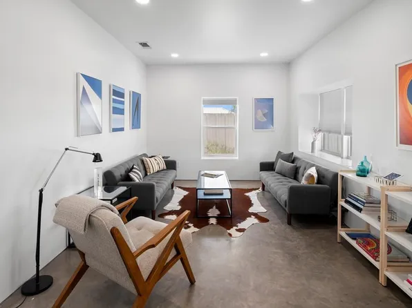 1407 W Sacramento St, Marfa, TX 79843