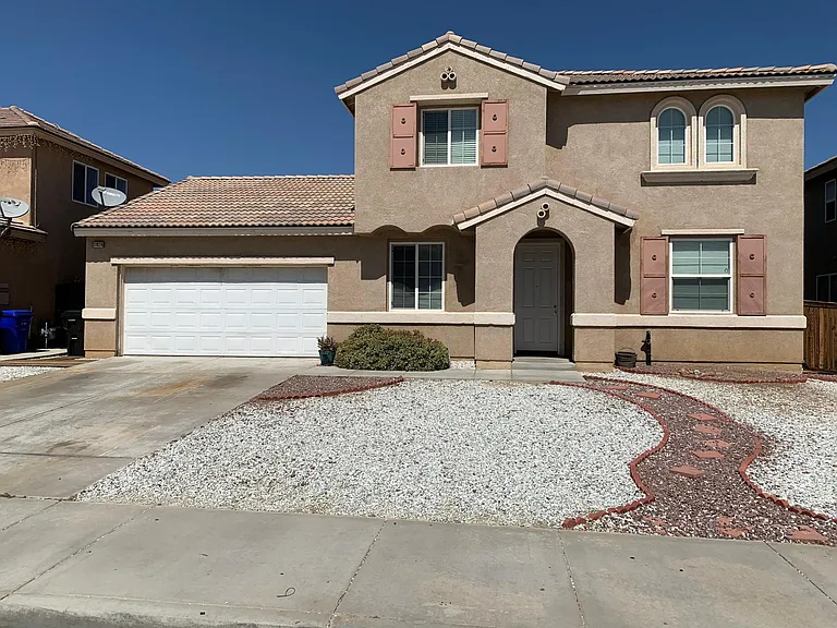 11926 Forest Park Ln — Photo 1