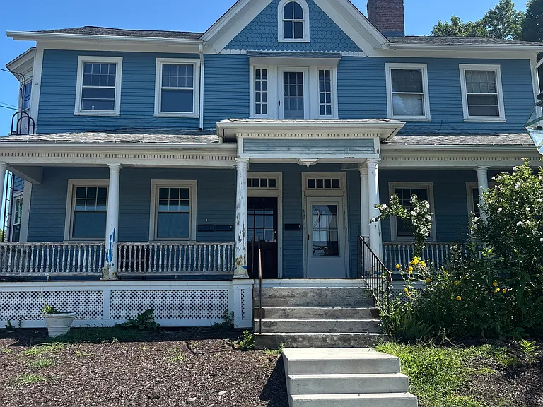 24 Broadway St — Photo 34