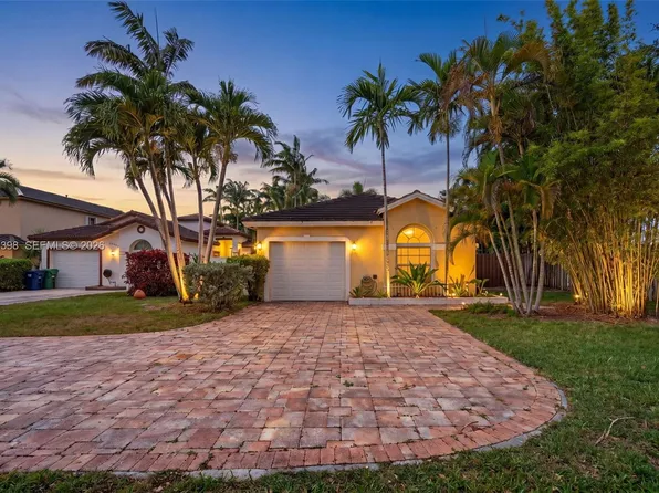 14421 SW 155th Pl, Miami, FL 33196