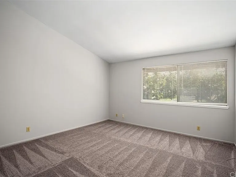 6 Glenhurst — Photo 16