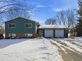 2225 Old Post Rd, Maple Plain, MN 55359