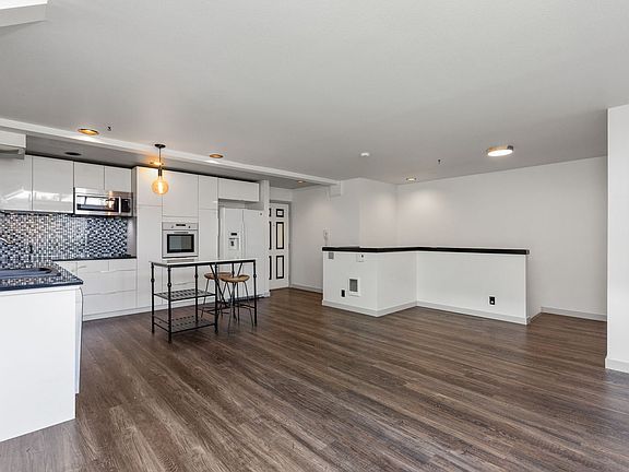 4th image of 115 W Galer St APT 308