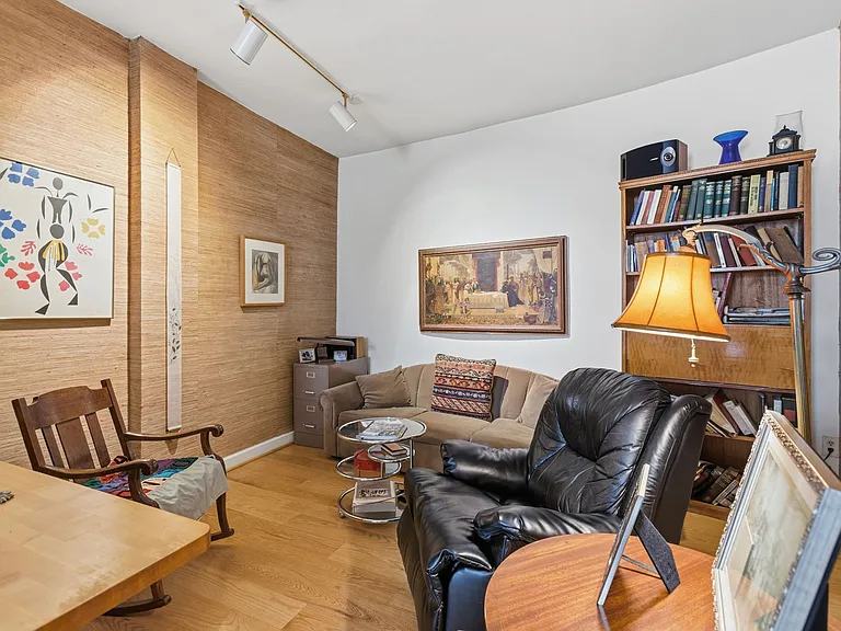 11-web-or-mls-2126 Connecticut Ave NW 77_23_07132026