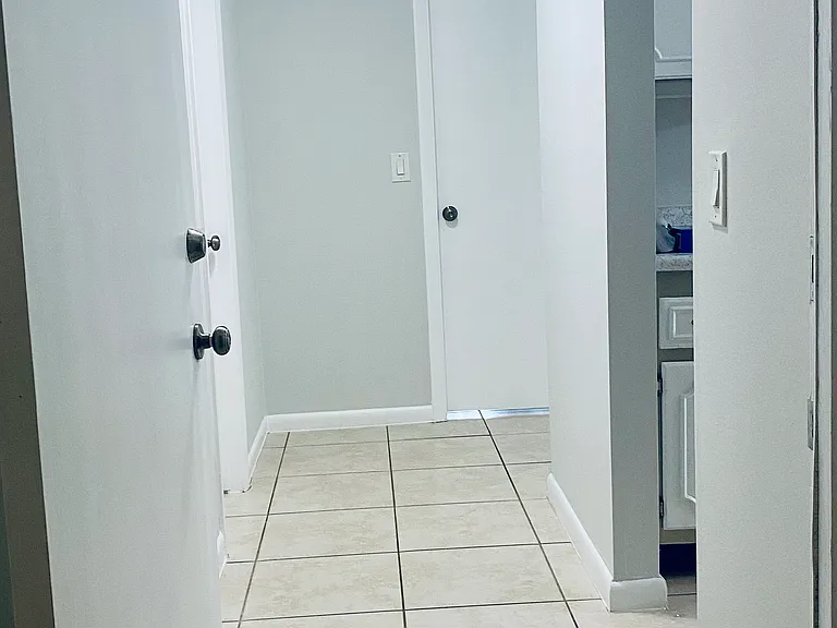 125 Shore Ct #107A — Photo 15