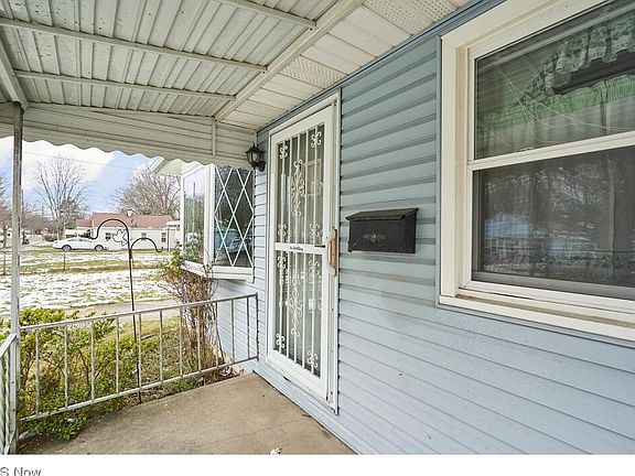 2nd image of 963 Clifford Ave