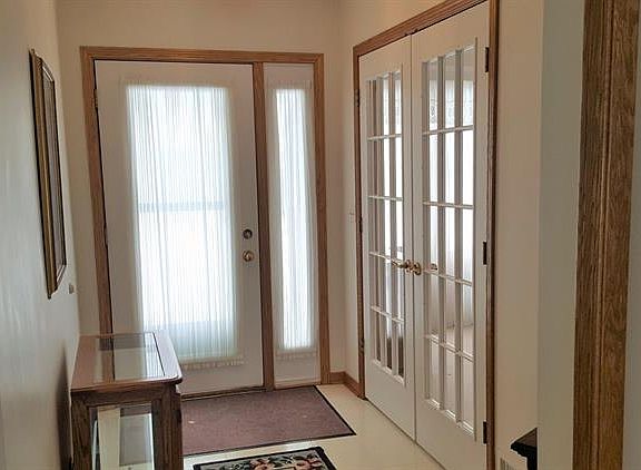 3rd image of 390 Holly Field Ct