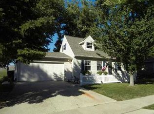 303 Balboa Ave, Cedar Falls, IA 50613