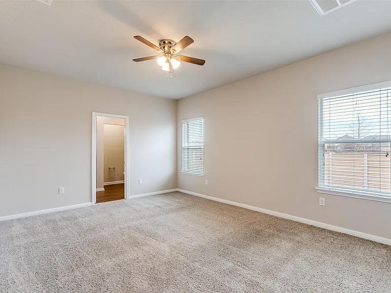 348 Shiner Ln — Photo 16