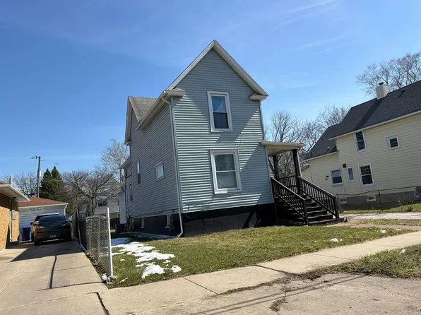 623 N Jackson St, Waukegan, IL 60085