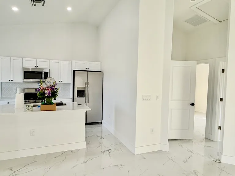 4675 Golfview Blvd #1 — Photo 1