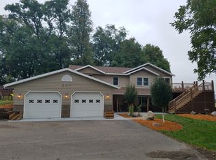 807 Division St, Morristown, MN 55052