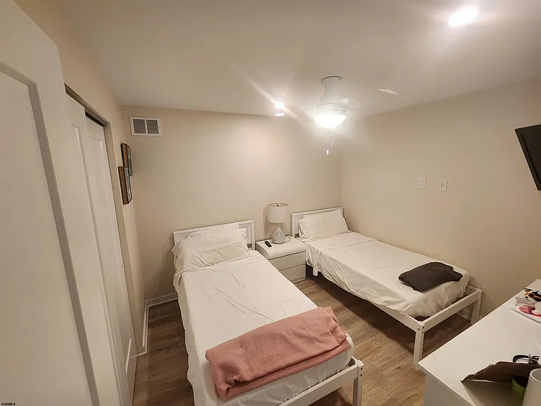 9400 Atlantic Ave #513 — Photo 11