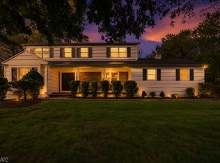 16 Beech Ct, Chatham Twp., NJ 07928