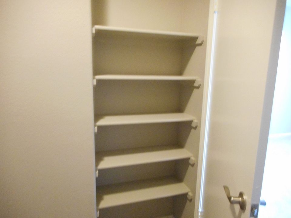 Bedroom Closet Shelving