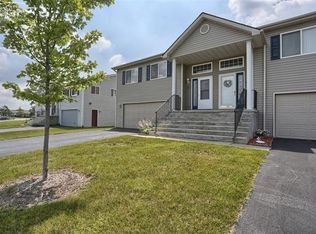 1102 Lake Park Dr, Grand Blanc, MI 48439