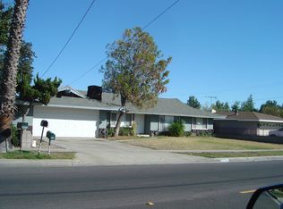 9423 Cypress Ave, Fontana, CA 92335