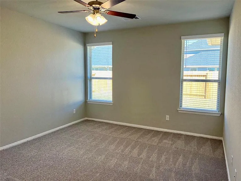 31418 Horseshoe Meadow Bnd — Photo 11