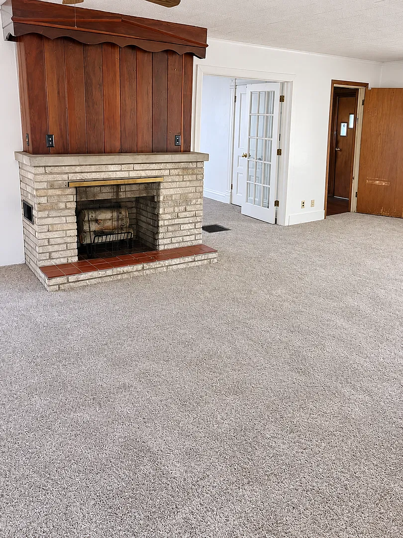 109CH — Photo 2