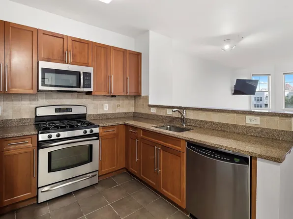 30 Freedom Way image 12 of 38