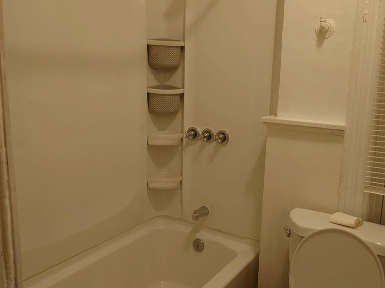 1832 Bolton St #2 — Photo 13
