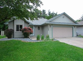 7080 43rd St N, Oakdale, MN 55128