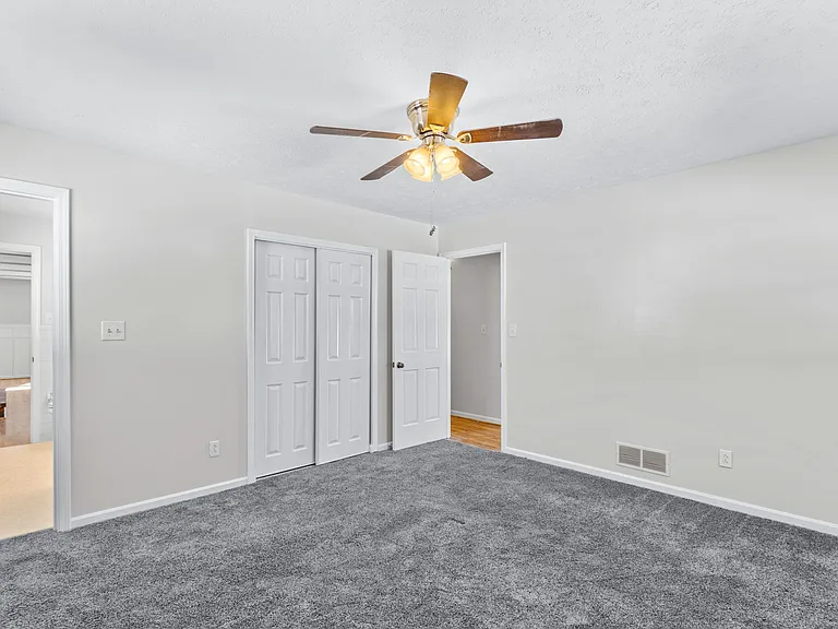 8199 Arnoldtown Rd — Photo 42