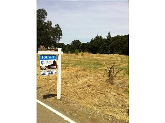 9117 Shire Oaks Ln photo 1