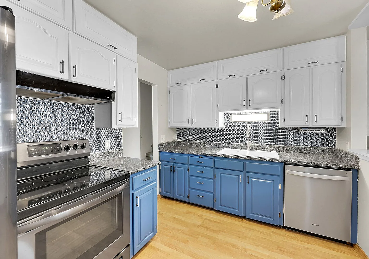 West Side Colorado Springs house, near parks! — Photo 3