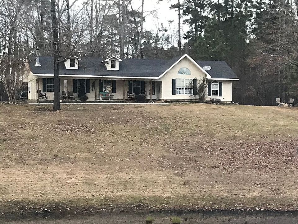 Great country family home! 