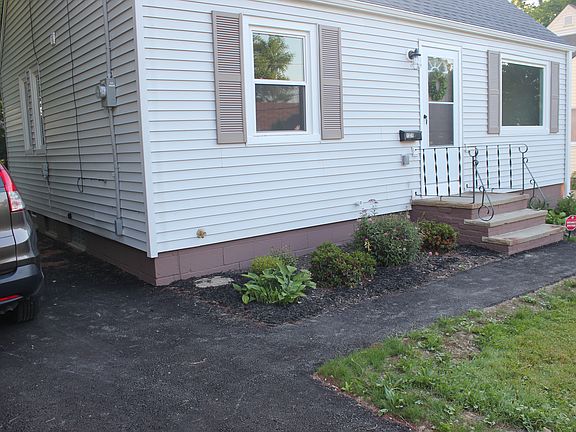 2nd image of 1326 Broadway Ave