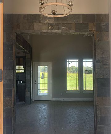 3rd image of 129 Summer Meadow Dr