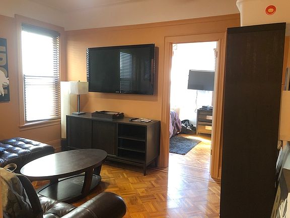 5th image of 2534 34th St APT 2