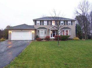 665 Macintosh Dr, Rochester, NY 14626
