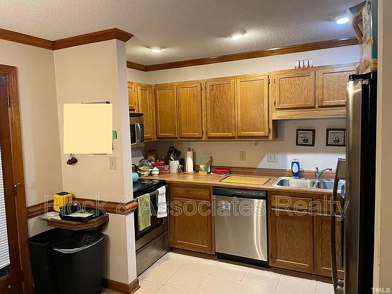300 W Woodcroft Pkwy #33D — Photo 6