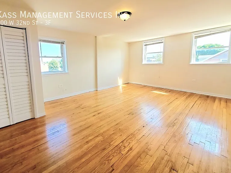 500 W 32nd St #3F — Photo 5