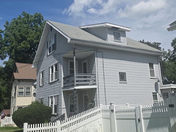 3rd image of 26 Harding Ct