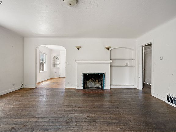 5th image of 1828 Hilyard St