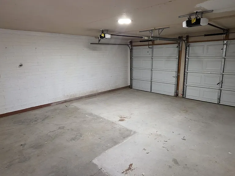 1201 E Barcelona Ave — Photo 42