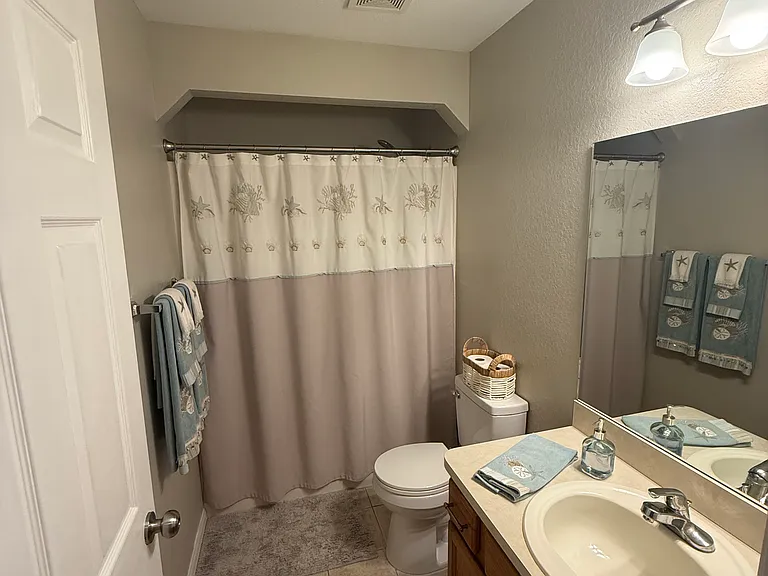 2240 SW 169th Pl — Photo 2