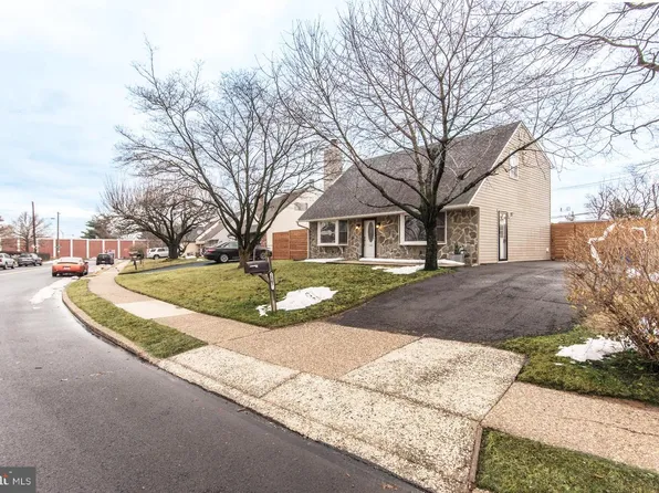 2865 Norcom Rd, Philadelphia, PA 19154