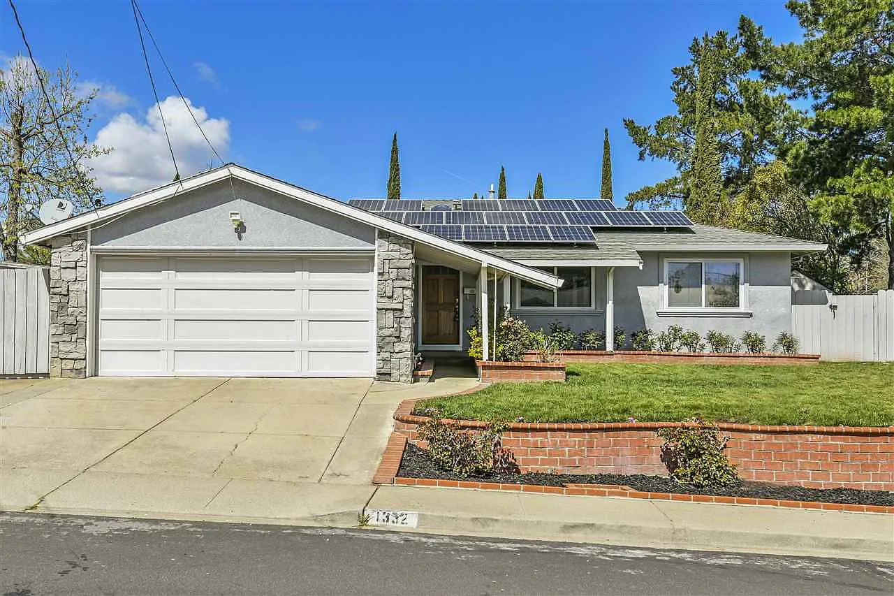 1332 Oregon Dr photo 1