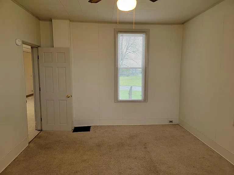 2415 Donegal Springs Rd — Photo 13
