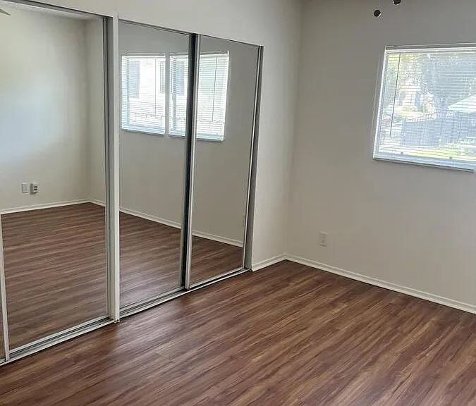 1900 Dracena Dr #1 — Photo 18