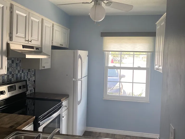 13984 Mission Oaks Blvd — Photo 3