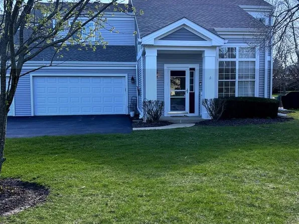 201 Grays Dr #201, Oswego, IL 60543