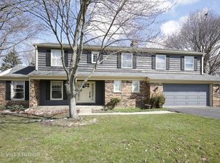 240 Castle Ct, Barrington, IL 60010