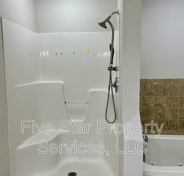 1420 School House Ln — Photo 19