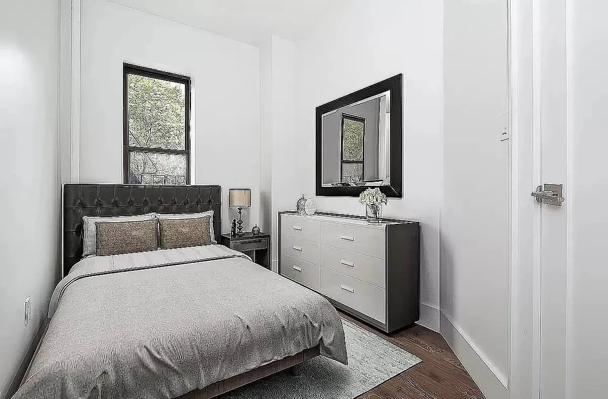 Building Photo - 564 Hudson St #FOUR